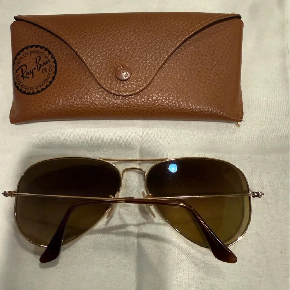 Ray-Ban Aviator Sunglasses - Gold Frame with Black Polarized Lenses